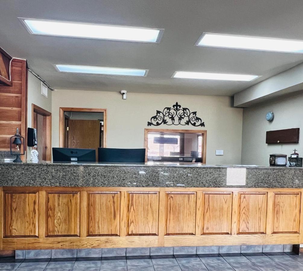 Cattle Country Hotel