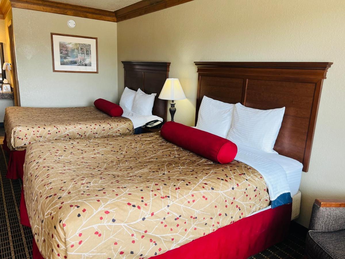 Cattle Country Hotel
